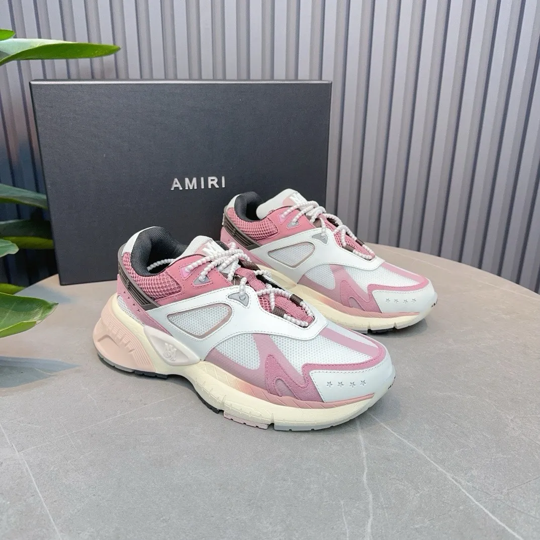 [AMIRI Amir] P: 760💰Size for couples: Female 35-40; Male 39-44; (Customized at 45.46) AMIRI Amir New Autumn and Winter Products New Autumn Latest Catwalk Couple Color Block Bread Casual Sports Shoes Series 〰 Casual fashion style full of details New generation of bone shoes popular classic upgrades Super comfortable and super popular! AUTRY is an exclusive version of AUTRY couple casual shoes from a high street brand in Los Angeles. Many celebrity Internet celebrities have the same style. Chinese new rapper Xiaobai Gali, Wang Yibo, Yang Mi and other Internet celebrity bloggers are competing for their feet. The three-dimensional molded metal logo on the side of the AJ1 shoe is on par with Nike's popular Fog. The heroic value instantly has a bit of punk rock flavor, all showing fashion sense and street style... ▪ Upper: original custom-made cowhide + original custom-made breathable mesh ▪Inner lining: original customized breathable mesh ▪Outsole: original molded two-color TPU rubber combination outsole.